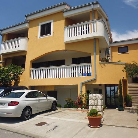Apartments Jadranka Povile Novi Vinodolski Ruang foto