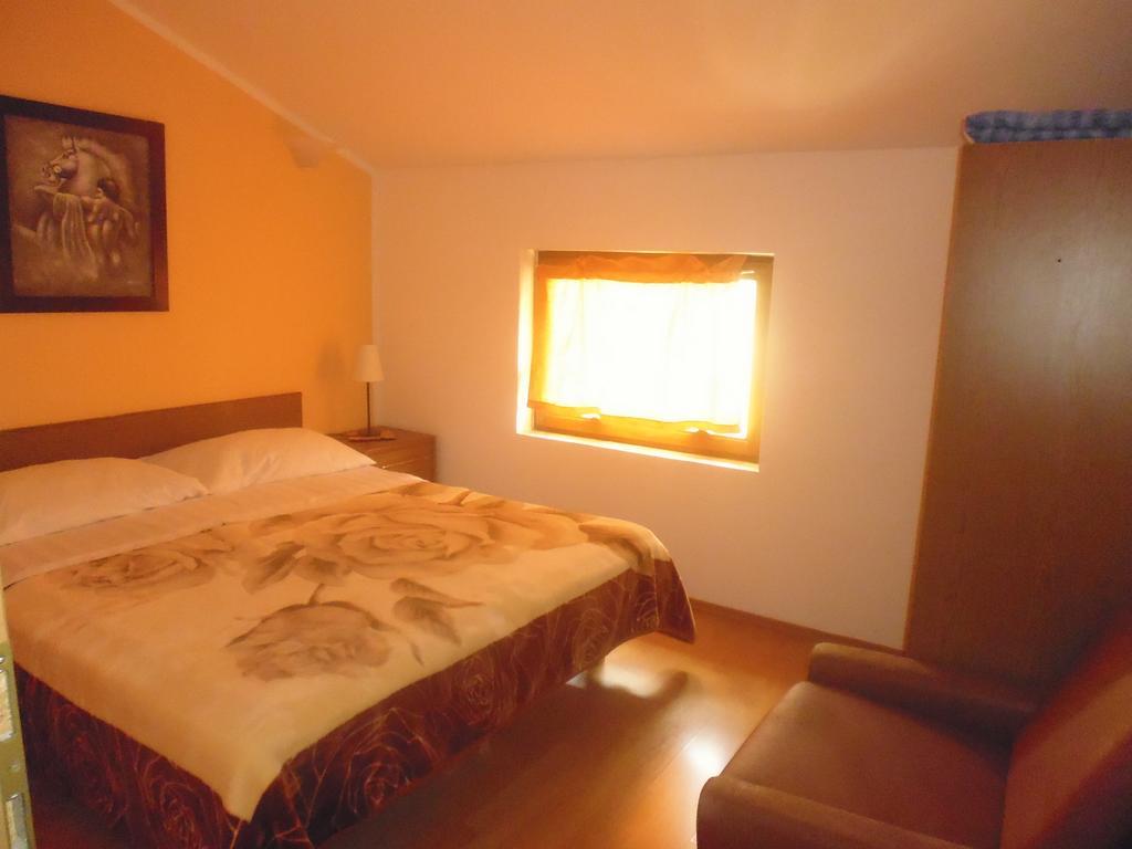Apartments Jadranka Povile Novi Vinodolski Ruang foto