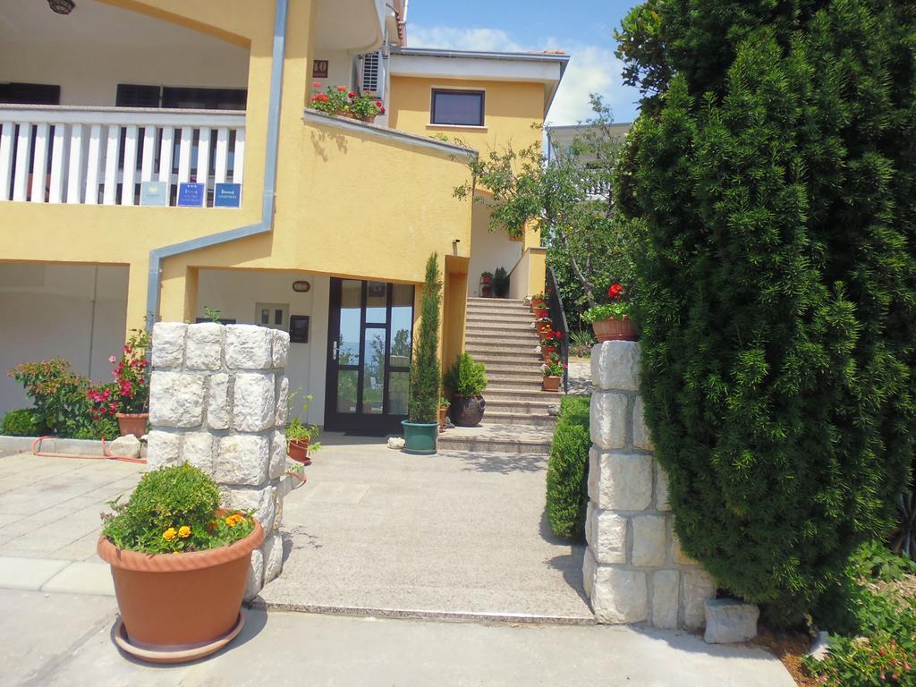 Apartments Jadranka Povile Novi Vinodolski Ruang foto