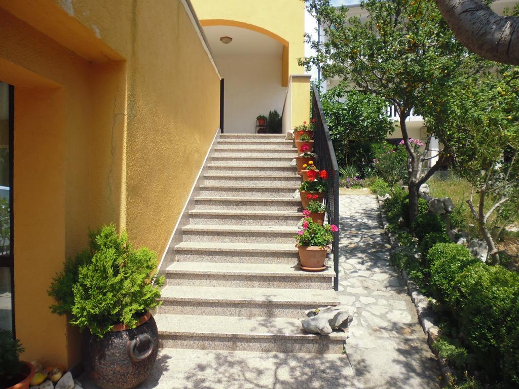 Apartments Jadranka Povile Novi Vinodolski Ruang foto