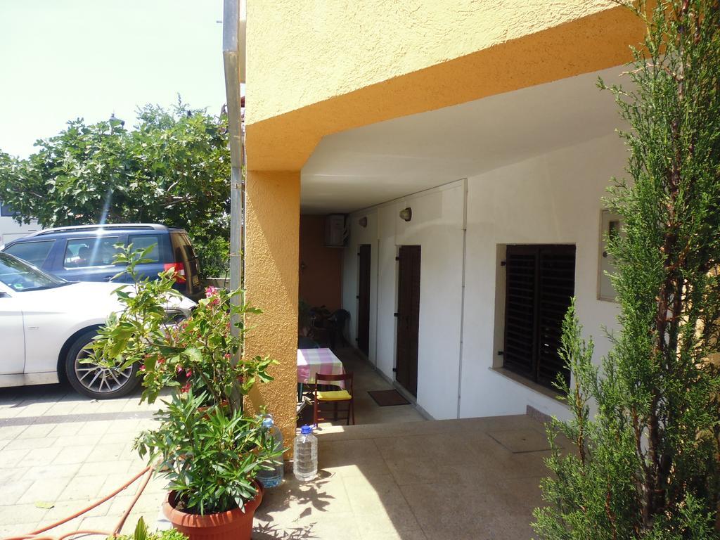 Apartments Jadranka Povile Novi Vinodolski Ruang foto