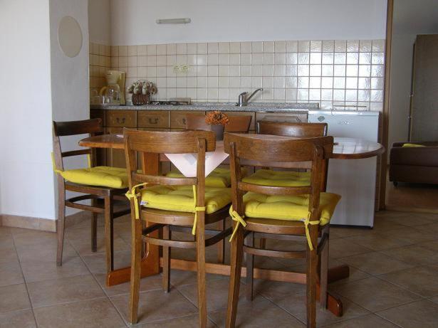 Apartments Jadranka Povile Novi Vinodolski Bagian luar foto
